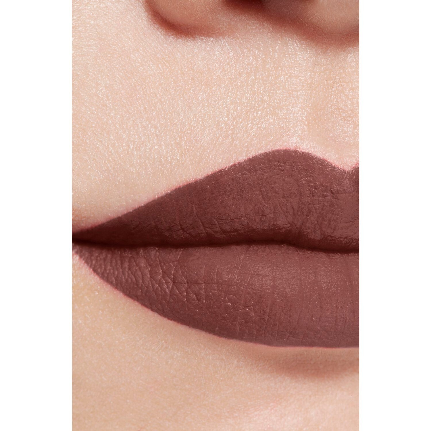 LA BARRA DE LABIOS LÍQUIDA MATE INTENSA DE LARGA DURACIÓN